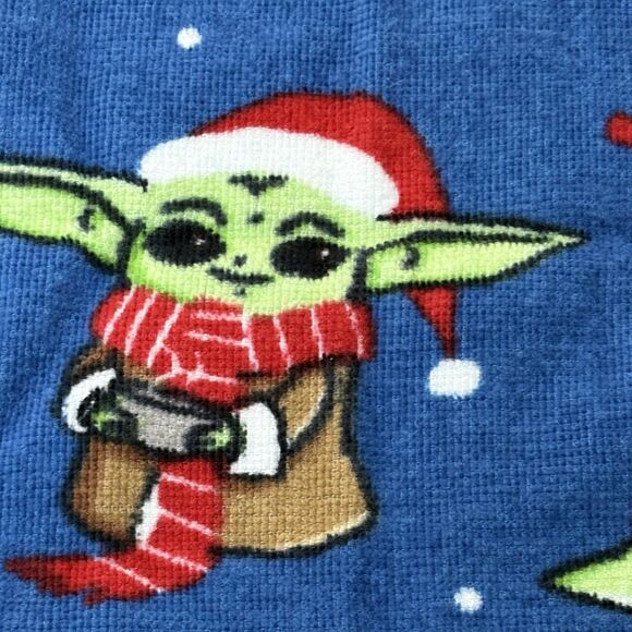 Star Wars Grogu Baby Yoda Blue Snowflake Santa Hat Christmas Hand Towel - Picture 3 of 9